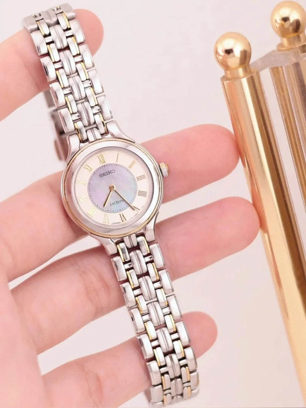 Y2K 2005 Seiko Exceline V110-0AA0 Women’s Watch